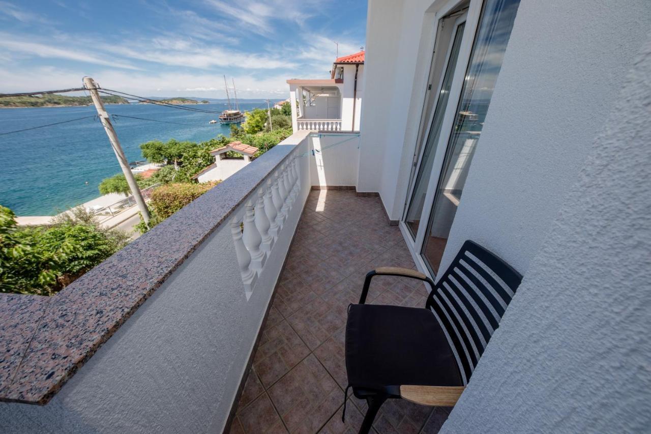 Apartments And Rooms By The Sea Supetarska Draga - Gornja, Rab - 11579 Esterno foto