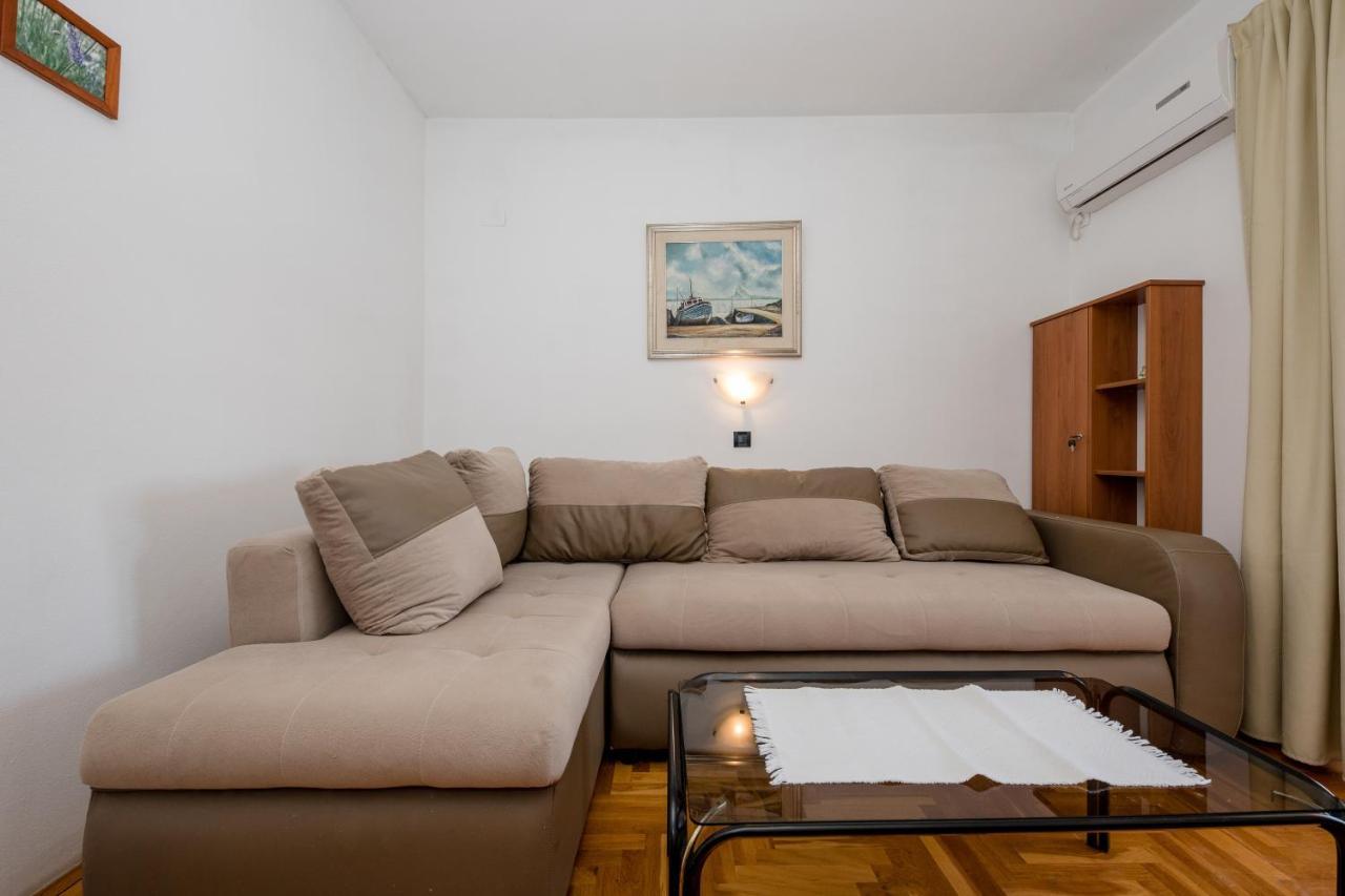 Apartments And Rooms By The Sea Supetarska Draga - Gornja, Rab - 11579 Esterno foto