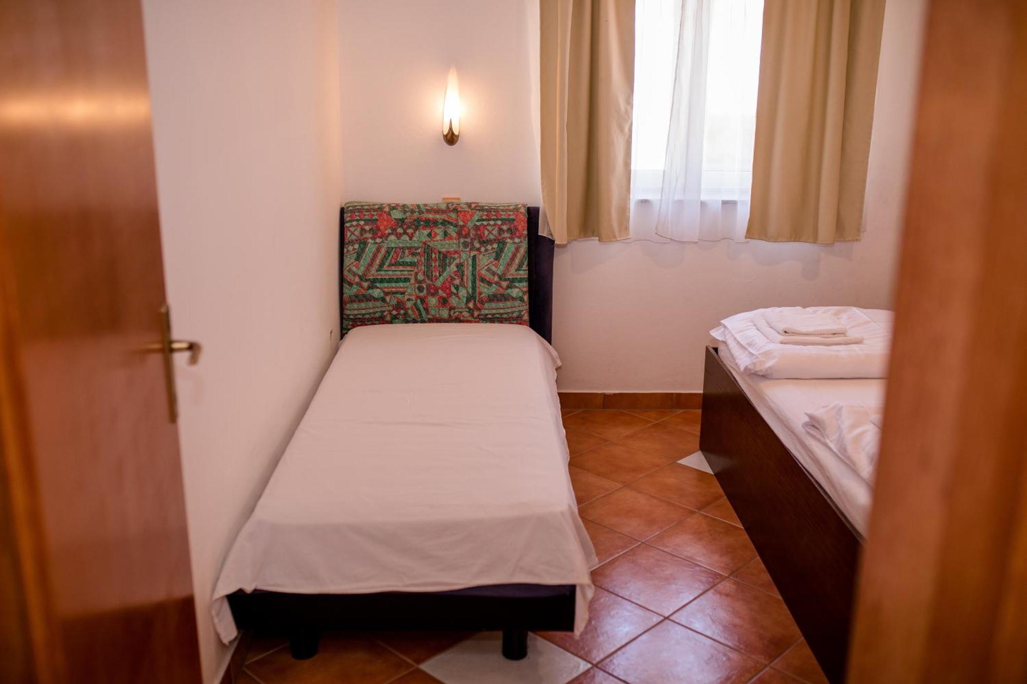 Apartments And Rooms By The Sea Supetarska Draga - Gornja, Rab - 11579 Camera foto